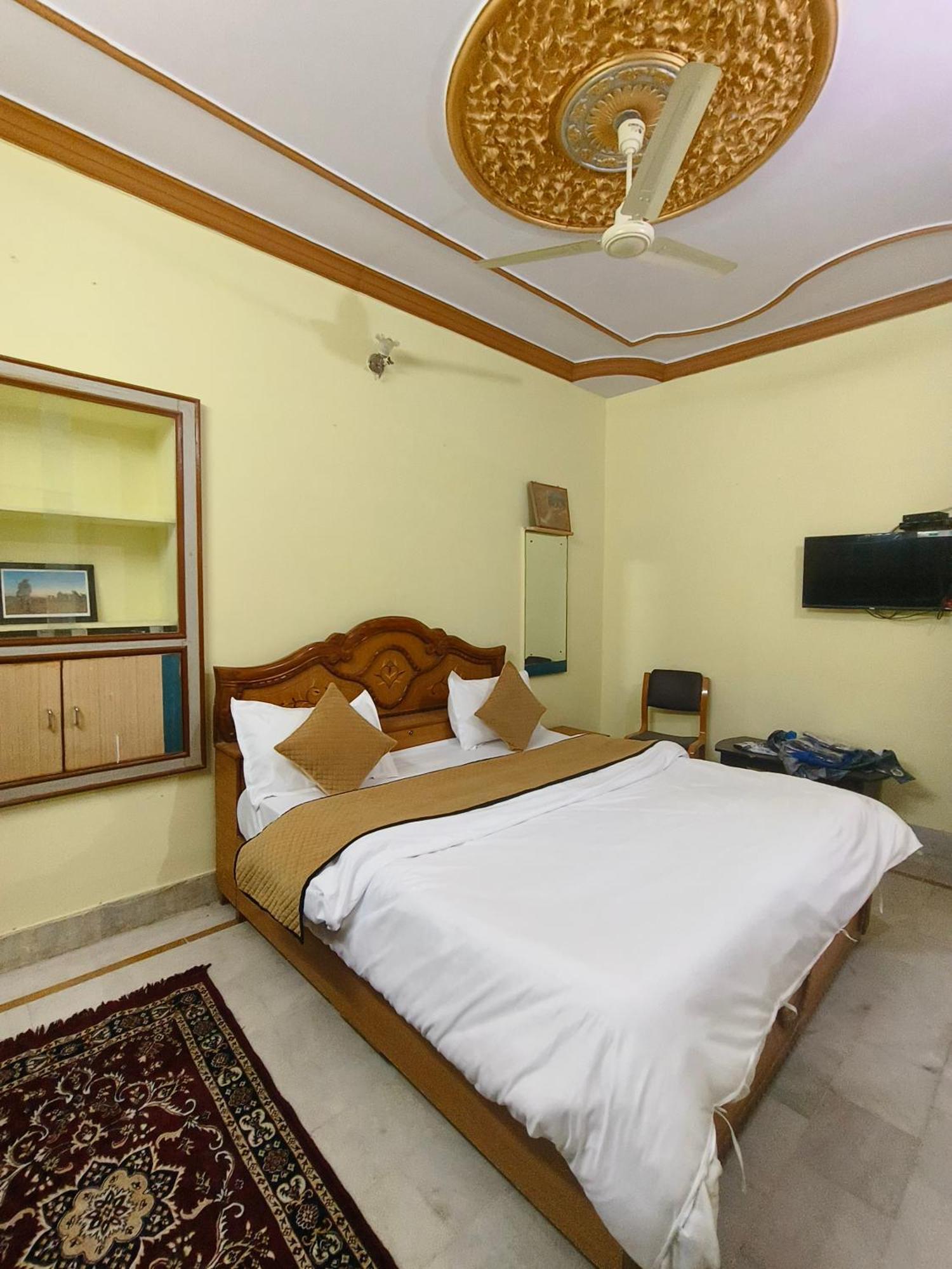 Hotel Navodaya Jaisalmer Esterno foto